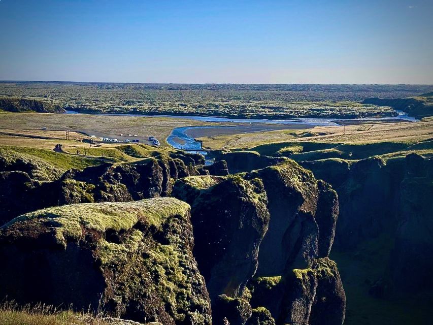 Fjaðrárgljúfur Canyon