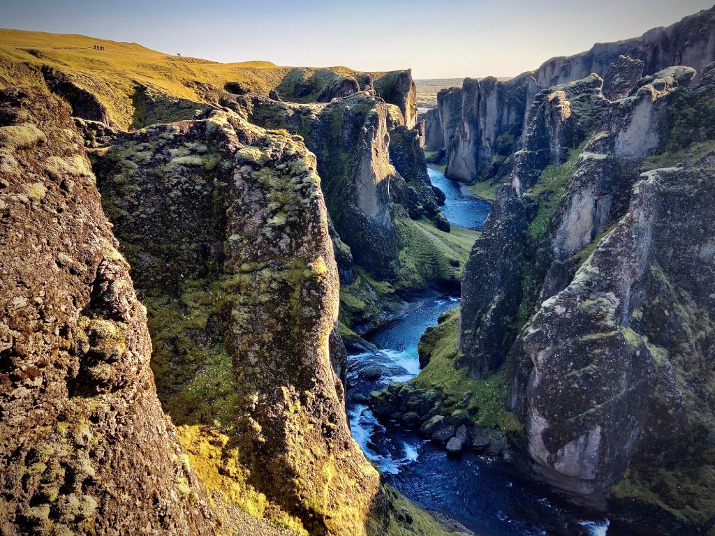Fjaðrárgljúfur Canyon