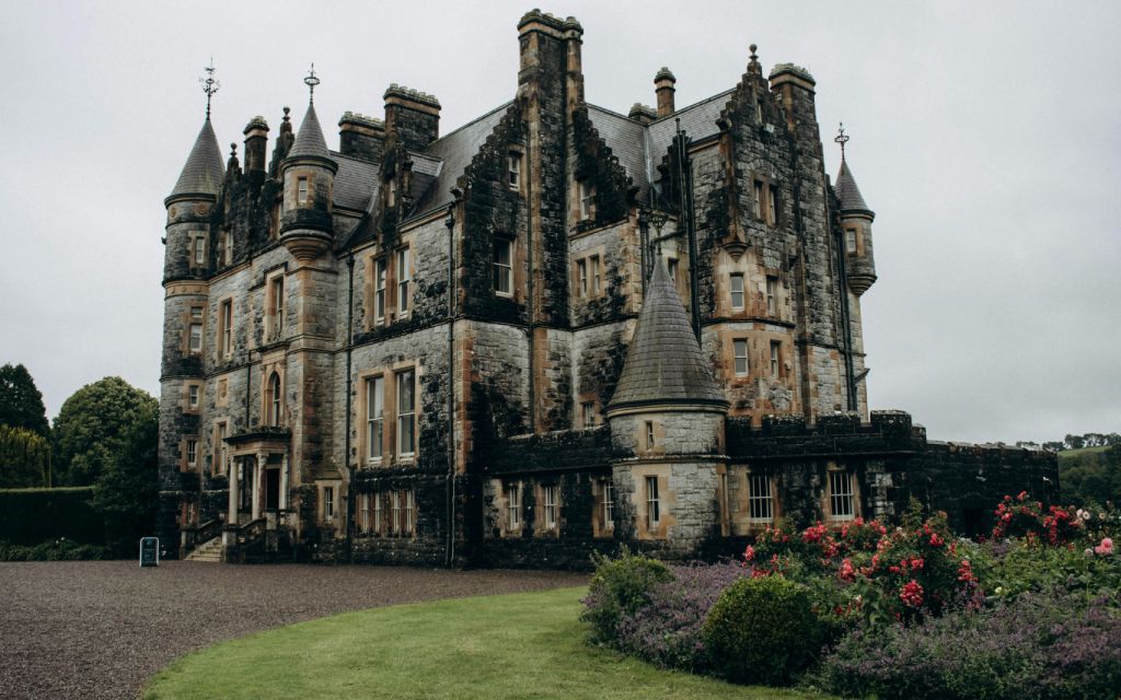 Ancestry Travel Trend: genealogical retreat to an Irish Castle